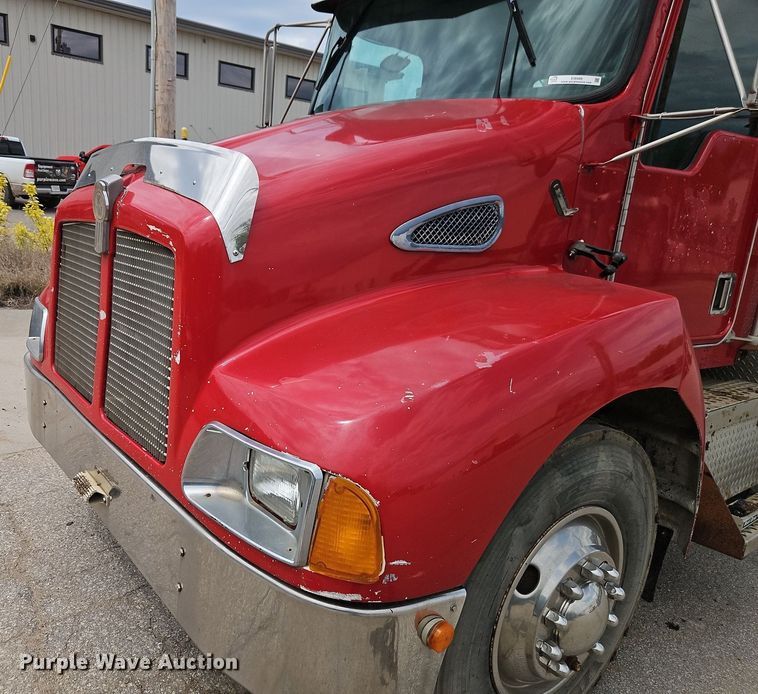 image for item EI8988 1998 Kenworth T300 utility / service truck