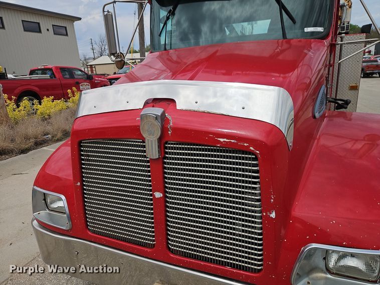 image for item EI8988 1998 Kenworth T300 utility / service truck