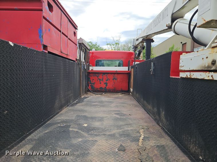 image for item EI8988 1998 Kenworth T300 utility / service truck