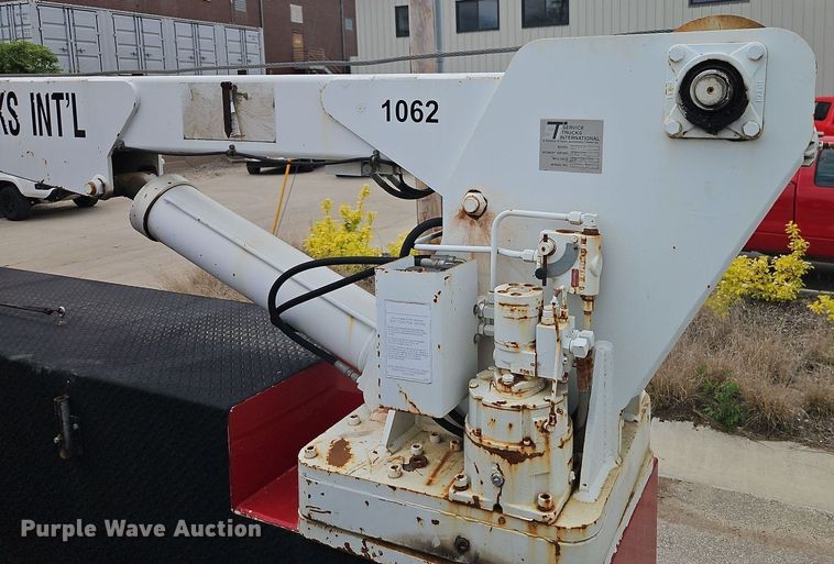 image for item EI8988 1998 Kenworth T300 utility / service truck