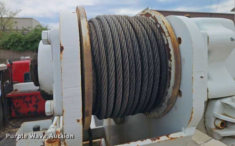 image for item EI8988 1998 Kenworth T300 utility / service truck