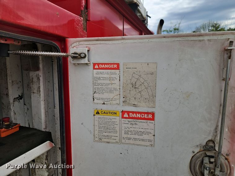 image for item EI8988 1998 Kenworth T300 utility / service truck