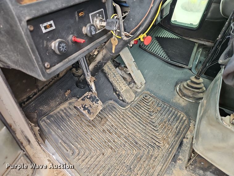 image for item EI8988 1998 Kenworth T300 utility / service truck