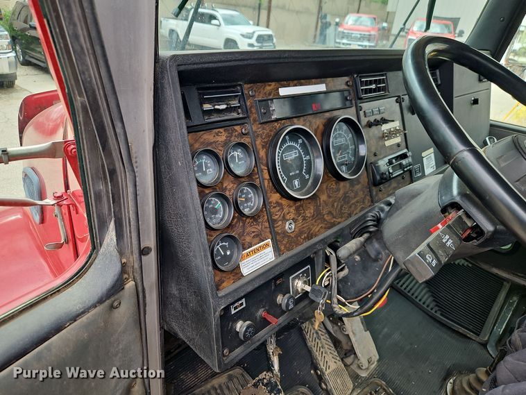 image for item EI8988 1998 Kenworth T300 utility / service truck