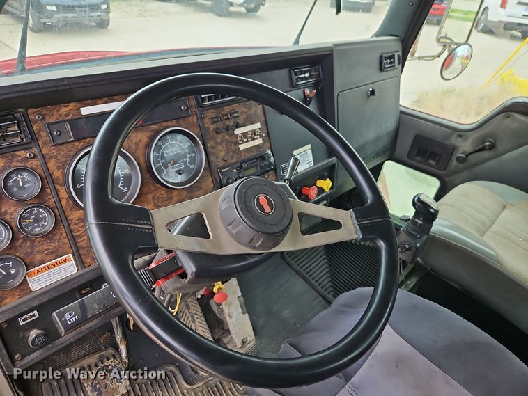 image for item EI8988 1998 Kenworth T300 utility / service truck