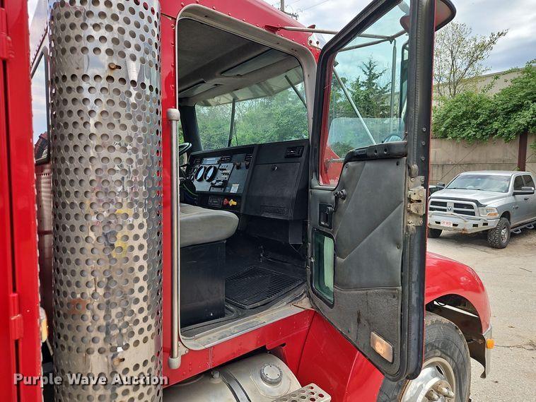 image for item EI8988 1998 Kenworth T300 utility / service truck