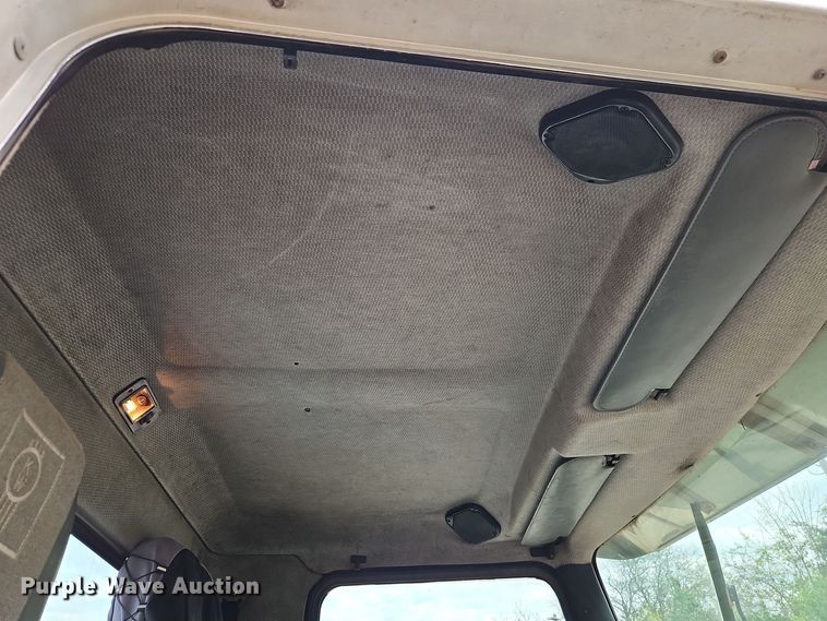 image for item EI8988 1998 Kenworth T300 utility / service truck