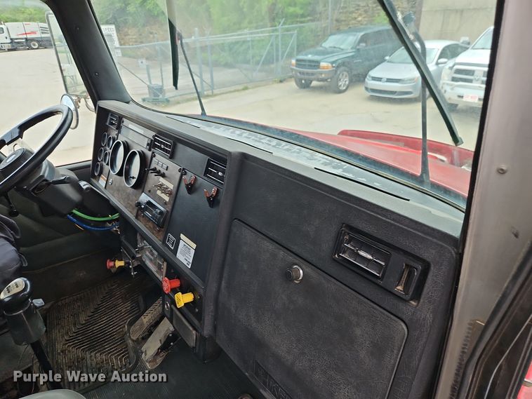 image for item EI8988 1998 Kenworth T300 utility / service truck