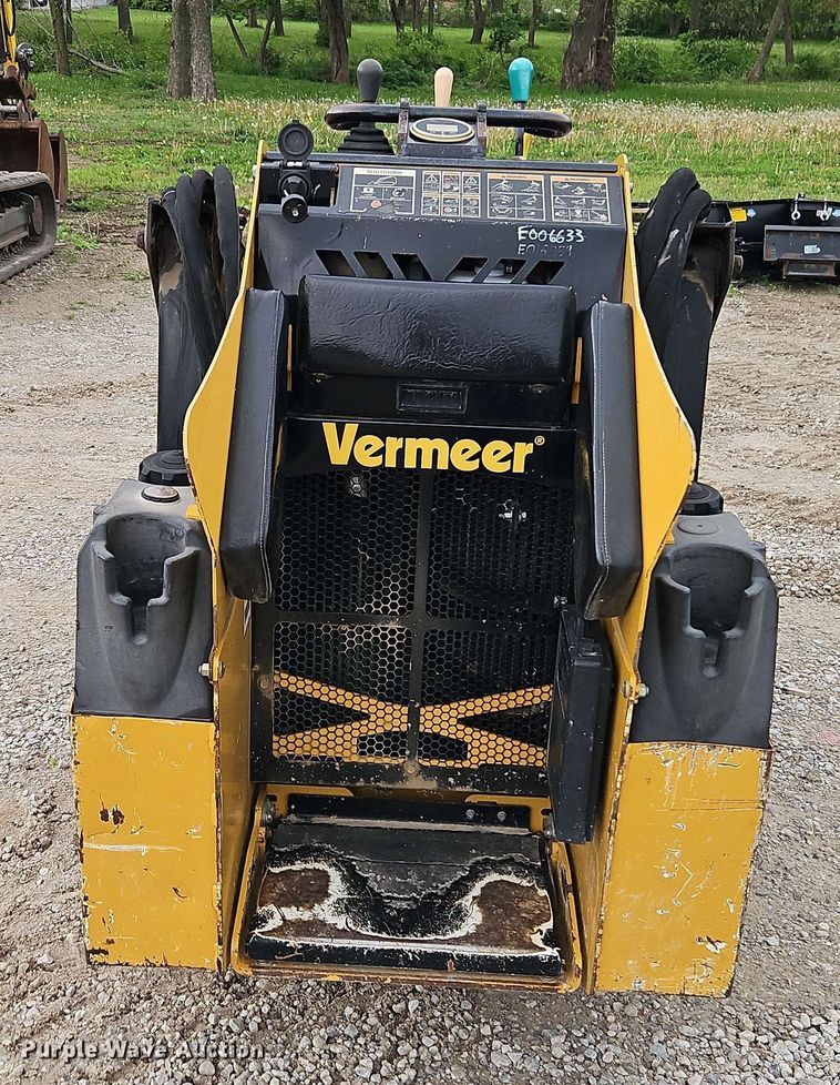 image for item EI8992 2019 Vermeer CTX100 compact utility loader