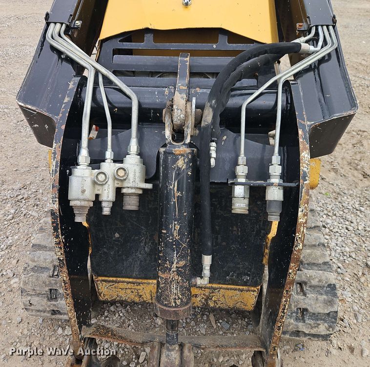 image for item EI8992 2019 Vermeer CTX100 compact utility loader