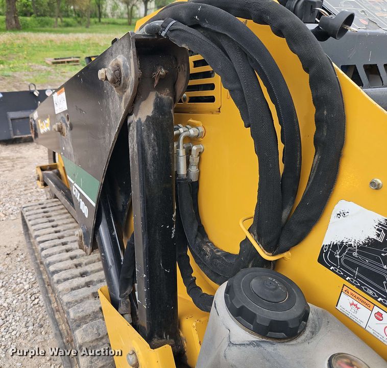 image for item EI8992 2019 Vermeer CTX100 compact utility loader