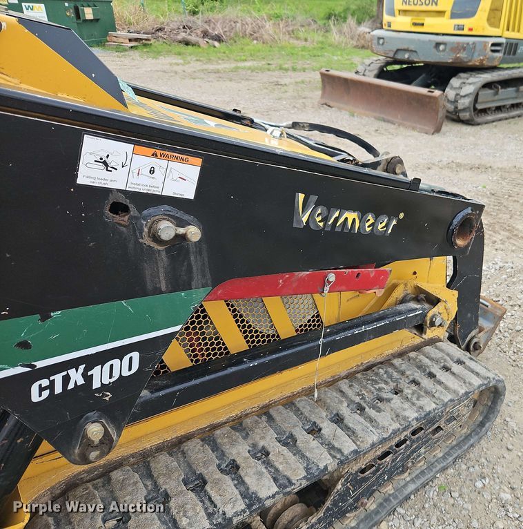 image for item EI8992 2019 Vermeer CTX100 compact utility loader