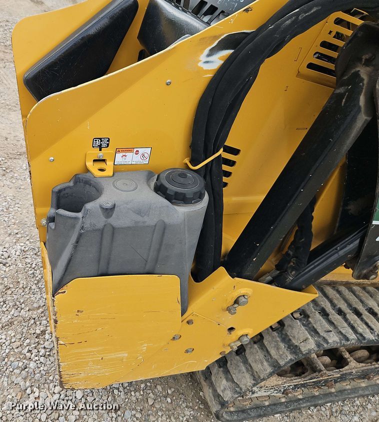 image for item EI8992 2019 Vermeer CTX100 compact utility loader