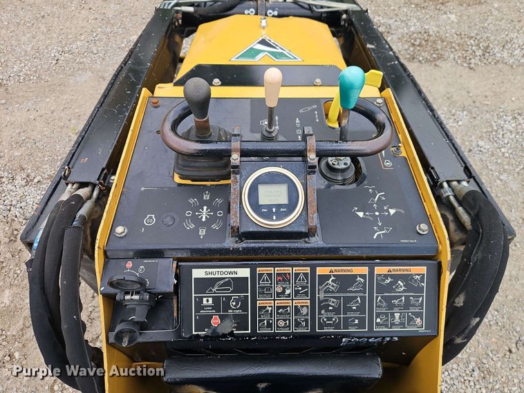 image for item EI8992 2019 Vermeer CTX100 compact utility loader