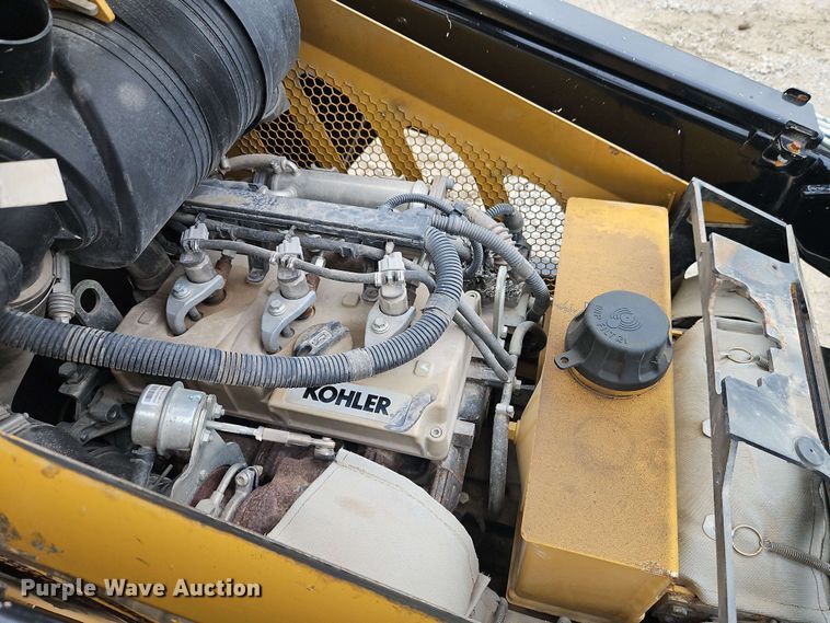 image for item EI8992 2019 Vermeer CTX100 compact utility loader