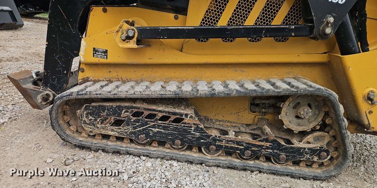 image for item EI8992 2019 Vermeer CTX100 compact utility loader