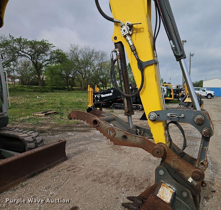 image for item EI8993 2015 Wacker Neuson ET90 mini excavator
