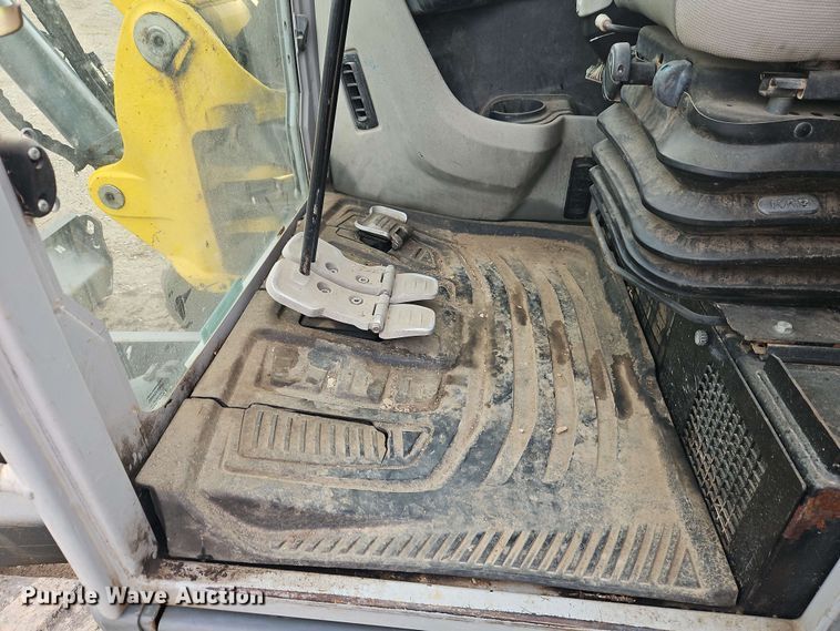 image for item EI8993 2015 Wacker Neuson ET90 mini excavator