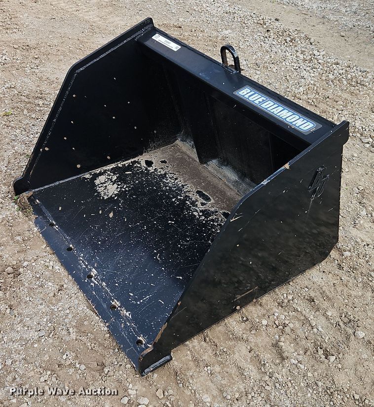 image for item EI8997 Blue Diamond 108505-25 compact utility loader bucket