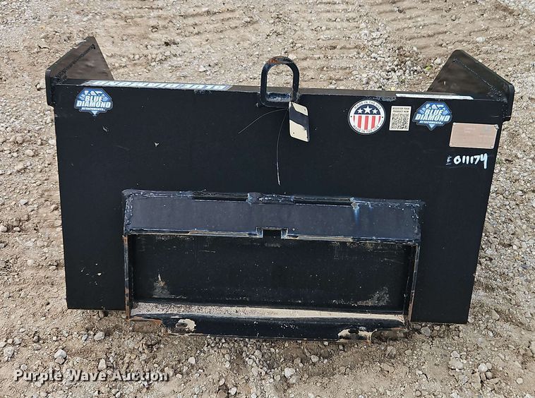 image for item EI8997 Blue Diamond 108505-25 compact utility loader bucket