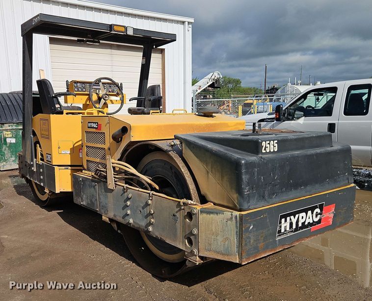 image for item EJ0012 Hypac C766C double drum vibratory roller