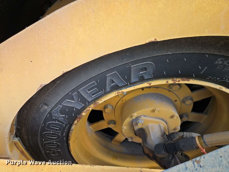 image for item EJ0012 Hypac C766C double drum vibratory roller