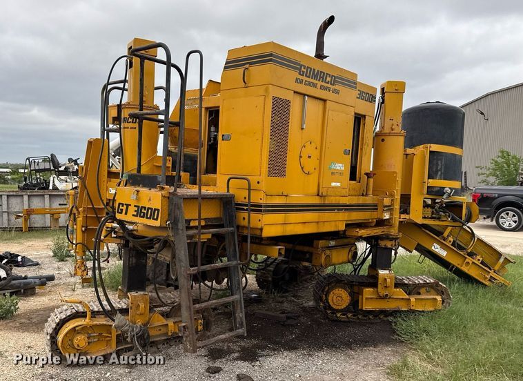 image for item EJ3652 1996 Gomaco GT3600 slipform paver