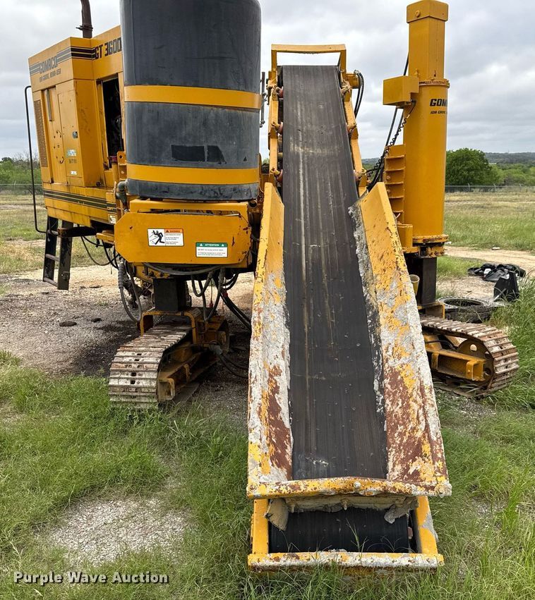 image for item EJ3652 1996 Gomaco GT3600 slipform paver