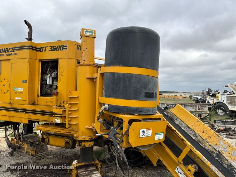 image for item EJ3652 1996 Gomaco GT3600 slipform paver