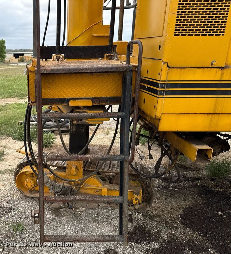 image for item EJ3652 1996 Gomaco GT3600 slipform paver