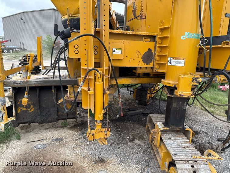 image for item EJ3652 1996 Gomaco GT3600 slipform paver