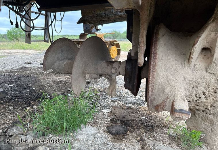 image for item EJ3652 1996 Gomaco GT3600 slipform paver