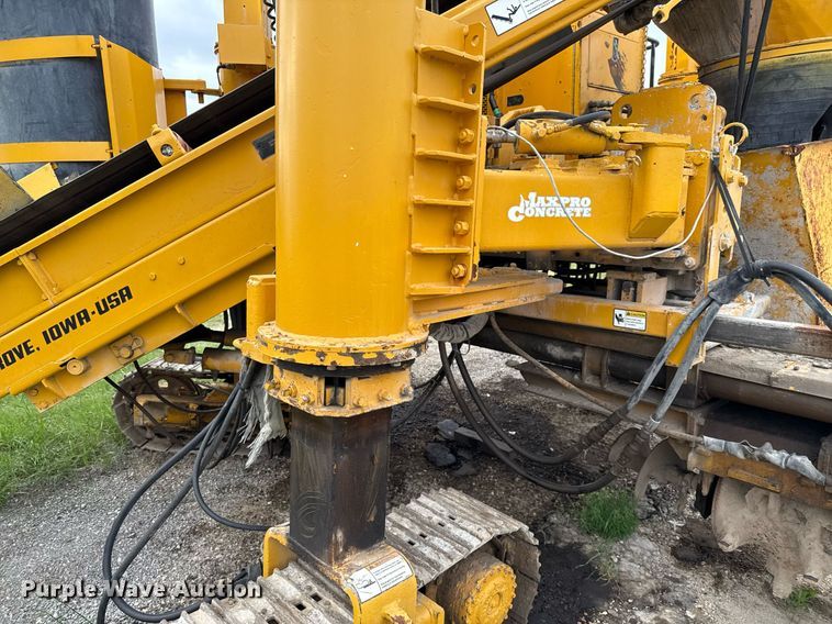 image for item EJ3652 1996 Gomaco GT3600 slipform paver