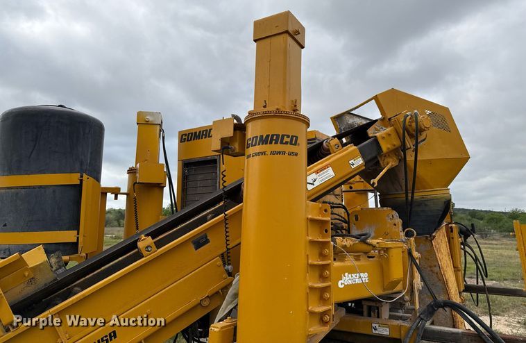 image for item EJ3652 1996 Gomaco GT3600 slipform paver