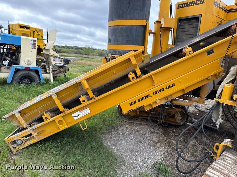 image for item EJ3652 1996 Gomaco GT3600 slipform paver