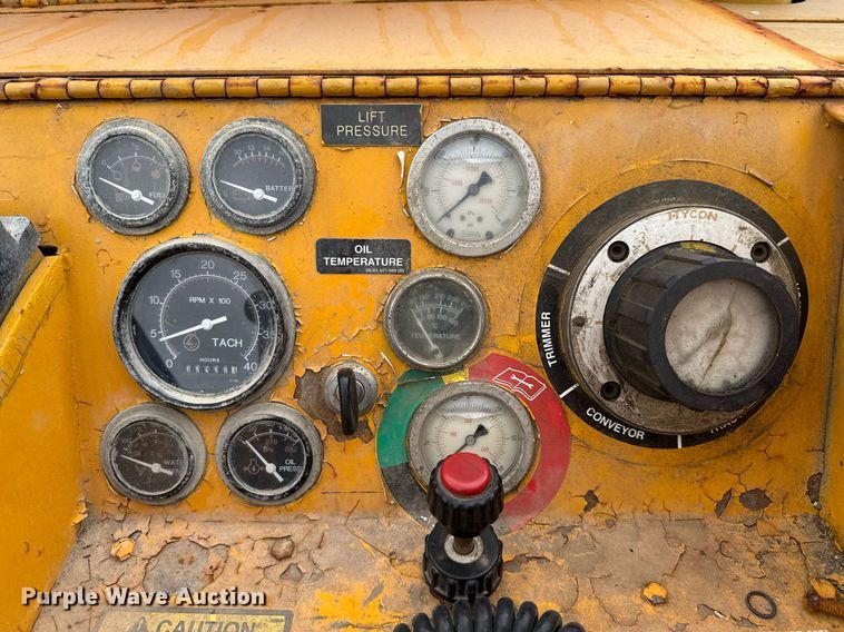 image for item EJ3652 1996 Gomaco GT3600 slipform paver