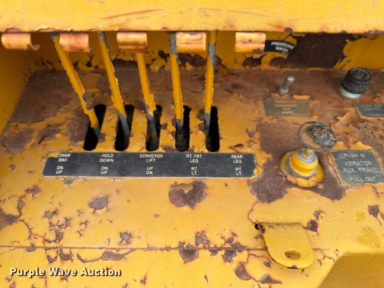 image for item EJ3652 1996 Gomaco GT3600 slipform paver