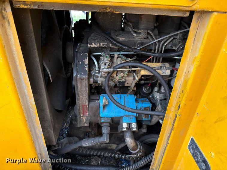 image for item EJ3652 1996 Gomaco GT3600 slipform paver