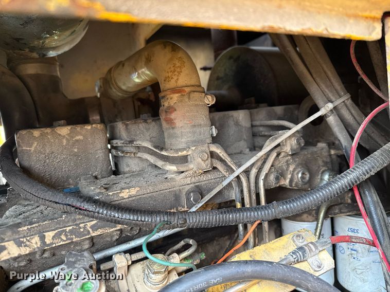 image for item EJ3652 1996 Gomaco GT3600 slipform paver