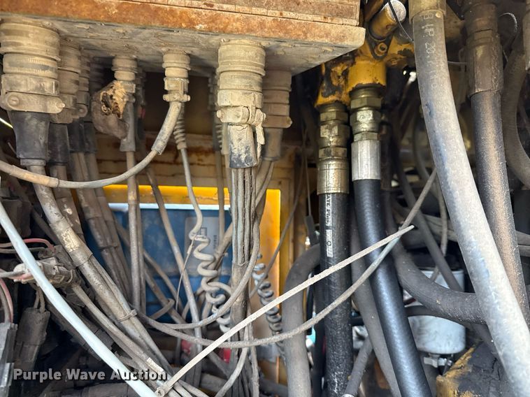 image for item EJ3652 1996 Gomaco GT3600 slipform paver