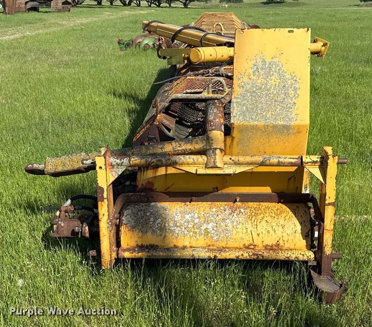 image for item EJ3659 2000 Vermeer LRC25 trencher attachment