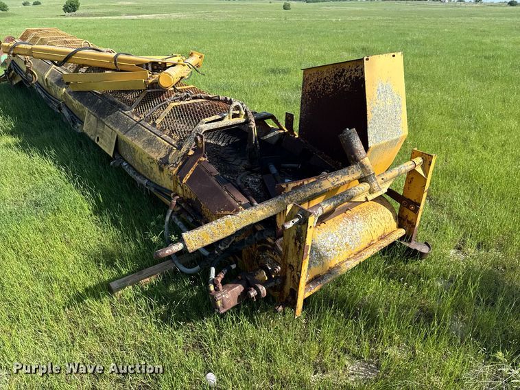 image for item EJ3659 2000 Vermeer LRC25 trencher attachment