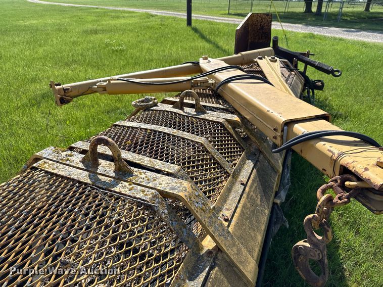 image for item EJ3659 2000 Vermeer LRC25 trencher attachment