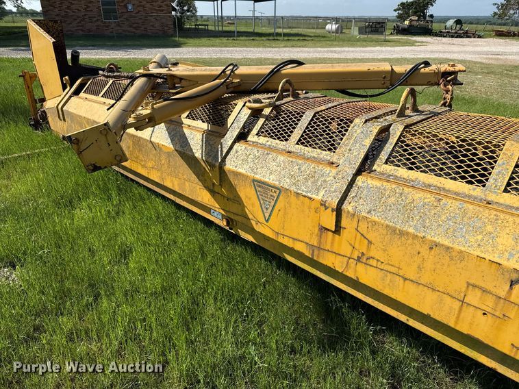 image for item EJ3659 2000 Vermeer LRC25 trencher attachment