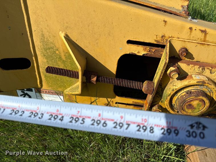 image for item EJ3659 2000 Vermeer LRC25 trencher attachment