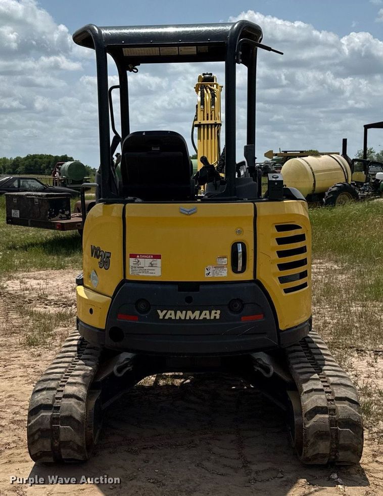 image for item EJ3663 2017 Yanmar ViO35-6A mini excavator