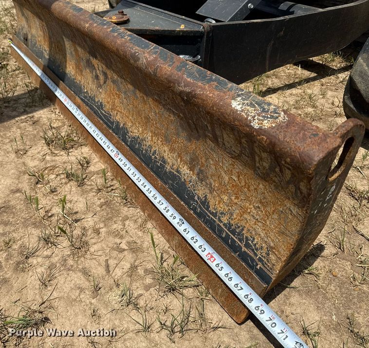 image for item EJ3663 2017 Yanmar ViO35-6A mini excavator