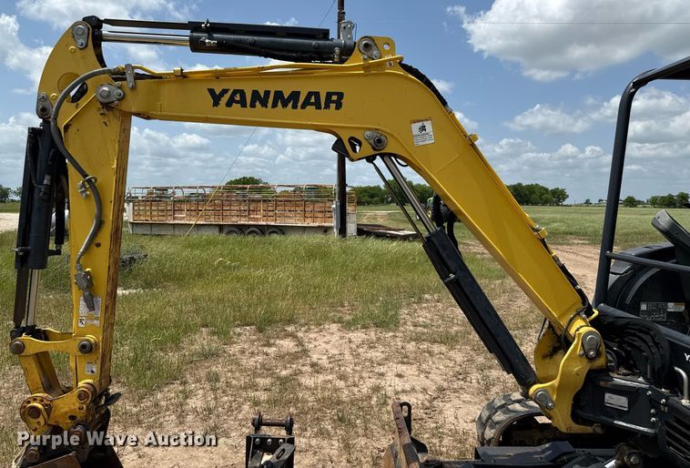 image for item EJ3663 2017 Yanmar ViO35-6A mini excavator