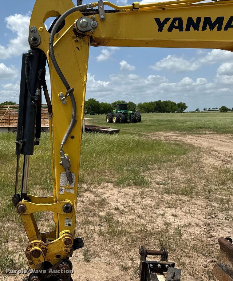 image for item EJ3663 2017 Yanmar ViO35-6A mini excavator
