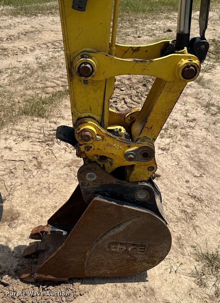 image for item EJ3663 2017 Yanmar ViO35-6A mini excavator